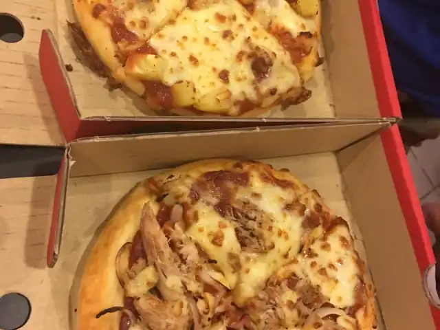 PHD PIZZA HUT DELIVERY Food Photo 3