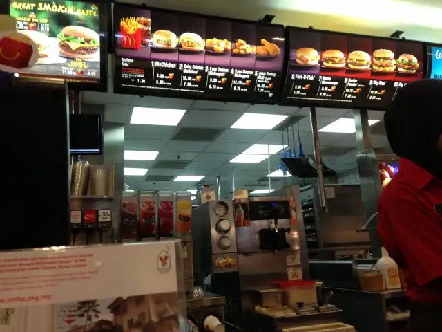 McDonald's & McCafé Food Photo 4