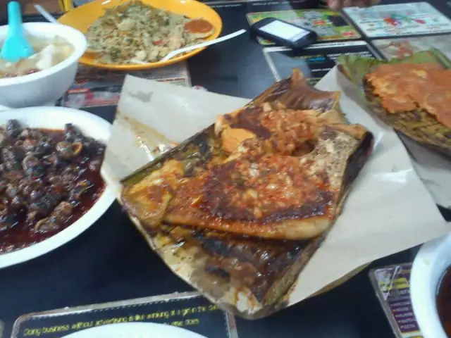 Medan Selera Tepian Tebrau Food Photo 4