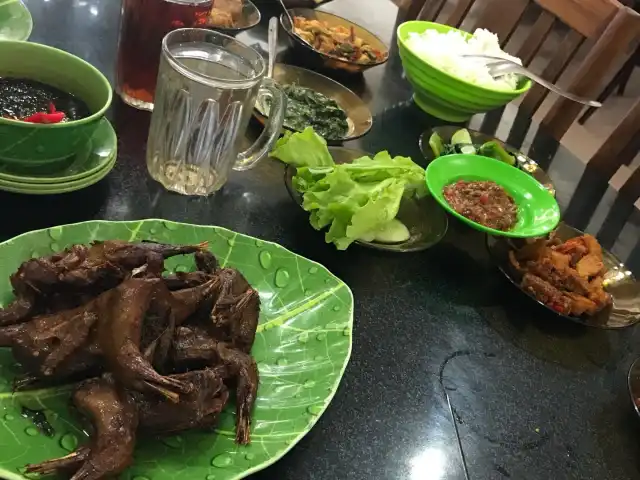 Gambar Makanan RM. Beringin Indah - Burung Goreng 9