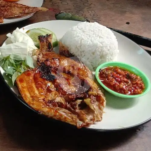 Gambar Makanan Ayam Kremes Mba Sri, Cipinang 20