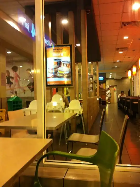 McDonald's & McCafé Food Photo 5