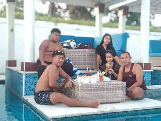 Gambar Makanan Vue Beach Club Canggu 11