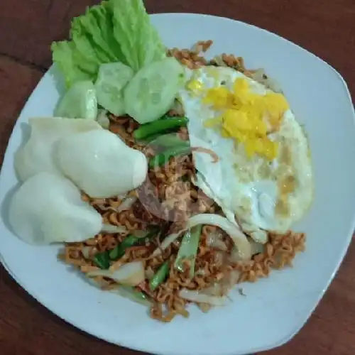 Gambar Makanan Warung Pengkolan, Jl Pura Tamansari No. 99 1