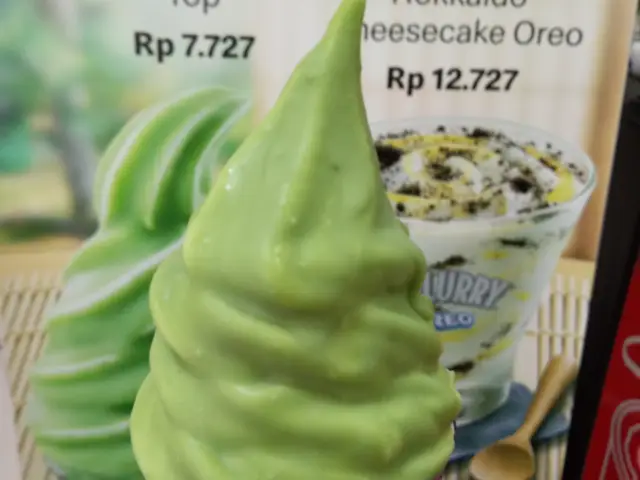 Gambar Makanan McDonald's Ice Cream 12