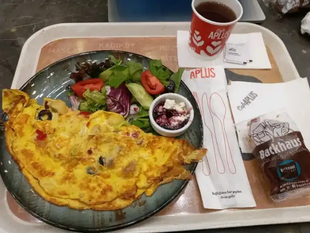 A Plus Cafe'nin yemek ve ambiyans fotoğrafları 5