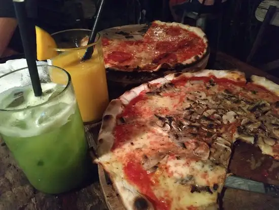 Gambar Makanan Pizza Fabbrica 3