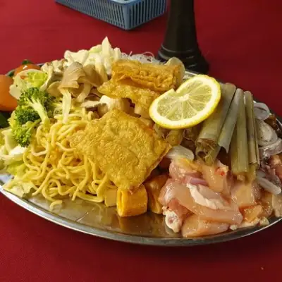 Embok Village Steamboat and Seafood
