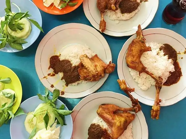 Gambar Makanan Bebek & Ayam Goreng Pak Qomar 3