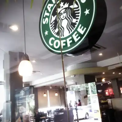 Starbucks TIS Square