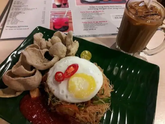 Warisan Nasi Kukus Ayam Goreng Berempah