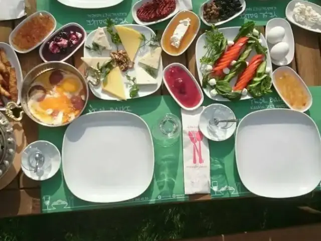 Yeşilbahçe Serpme Kahvaltı ve Et Mangal