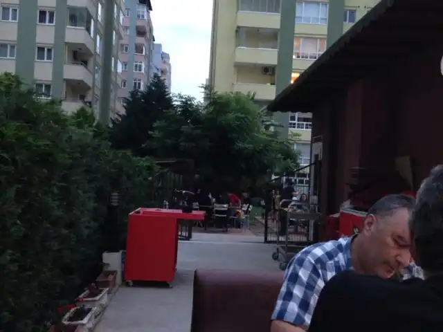Yaşamkent Havuz Cafe'nin yemek ve ambiyans fotoğrafları 1