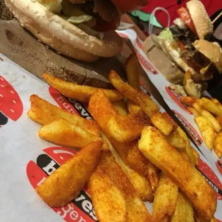 Beeves Burger'nin yemek ve ambiyans fotoğrafları 37