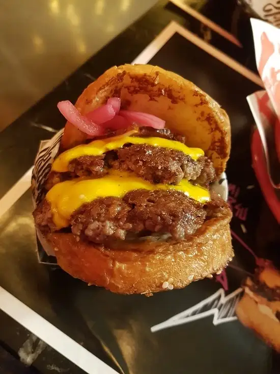 Skully's Burgers'nin yemek ve ambiyans fotoğrafları 8