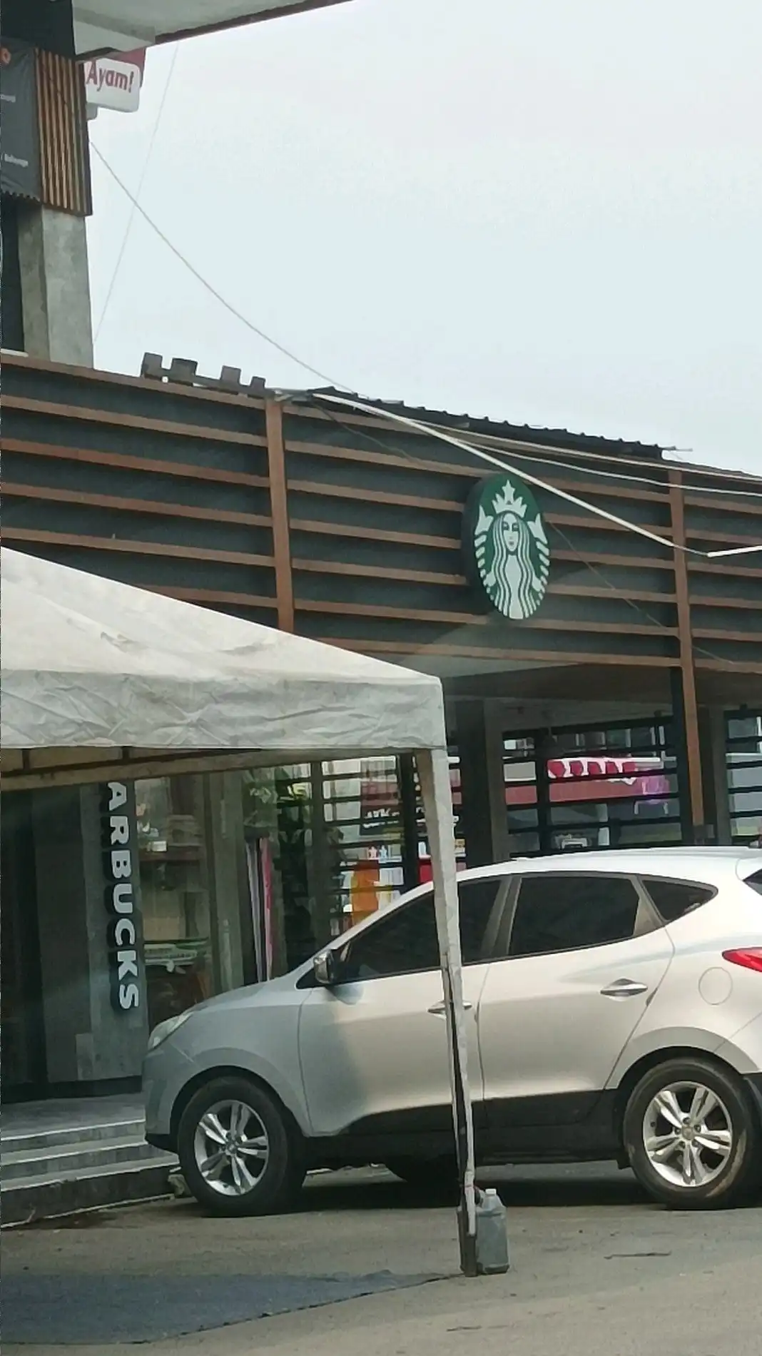 Starbucks Cirendeu