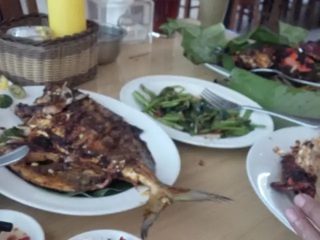 Gambar Makanan Rasane Seafood & Ikan Bakar 14