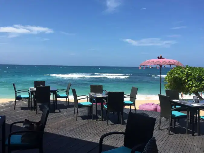 ​The Shore Restaurant & Bar ​- Hilton Bali Resort