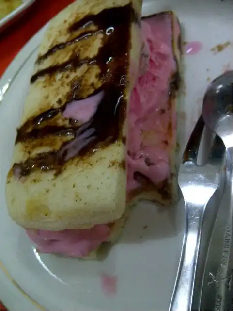 Gambar Makanan Kedai Pink ice cream wonoayuc 6