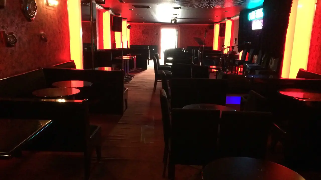 Marina Club Bar