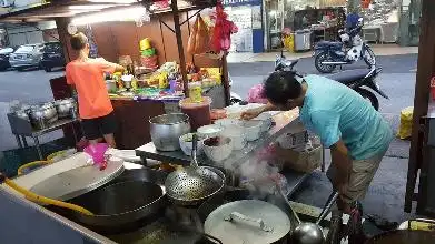 天橋底大蝦大小炒 Big Prawn Stall/ Gerai Makanan Huat Kee Food Photo 1