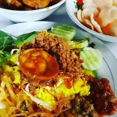 Nasi Kuning Ny. Shelvy