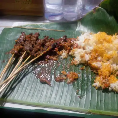 Sate Klopo Sahabat Simolawang