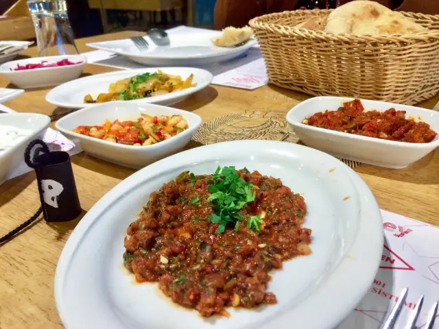 Yatağanlı Osmanağa'nin yemek ve ambiyans fotoğrafları 2