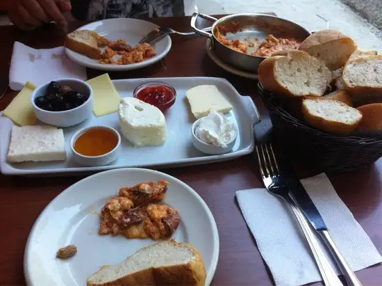 Karaköy Özsüt'nin yemek ve ambiyans fotoğrafları 2