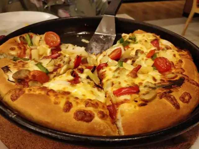 Pizza Hut Food Photo 17