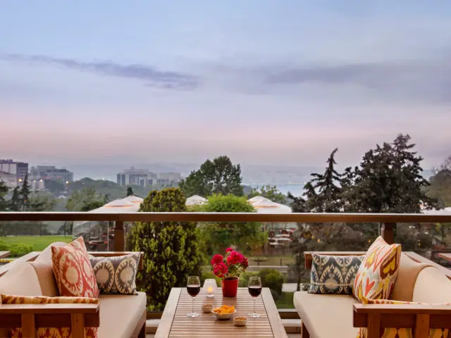 Veranda Bar & Terrace - Hilton İstanbul Bosphorus'nin yemek ve ambiyans fotoğrafları 6