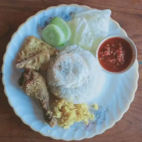 Gambar Makanan Es Cincau Ijo, Ayam Kremes & Pastel Risol Mo Mo Gi, Pratama 8