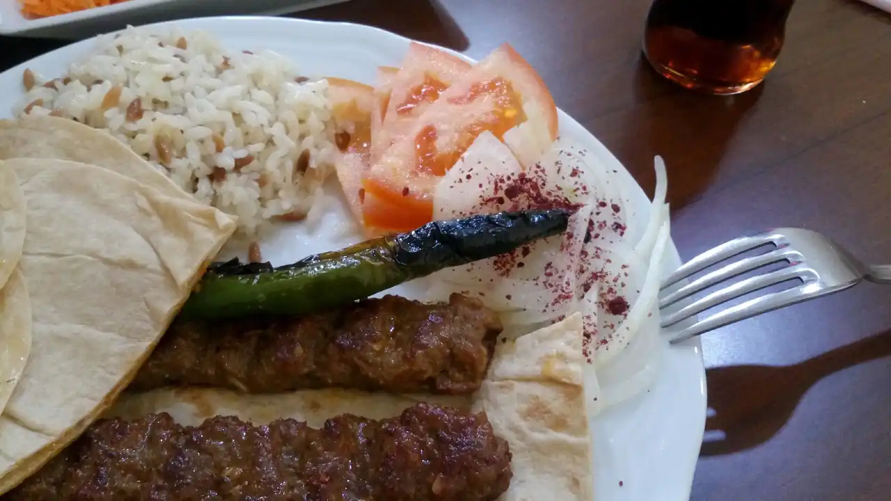 Ağa Mangal & Döner Salonu