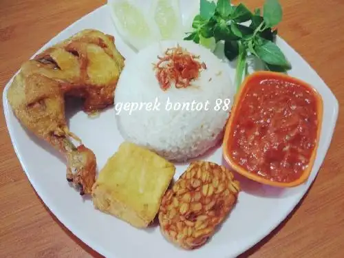 Pecel Lele Soto Ayam Dan Ayam Goreng Bontot 88, Kelapa Gading Barat