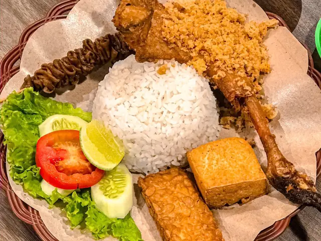 Gambar Makanan AyamGorengKalasan 1