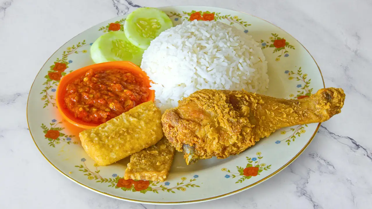 IBU LIS AYAM PENYET & BAKSO