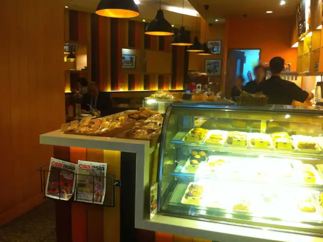 Gambar Makanan Daily Bread Bakery Cafe 6