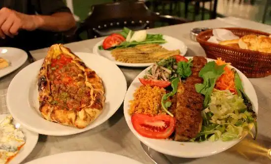 Faroz Balik'nin yemek ve ambiyans fotoğrafları 1