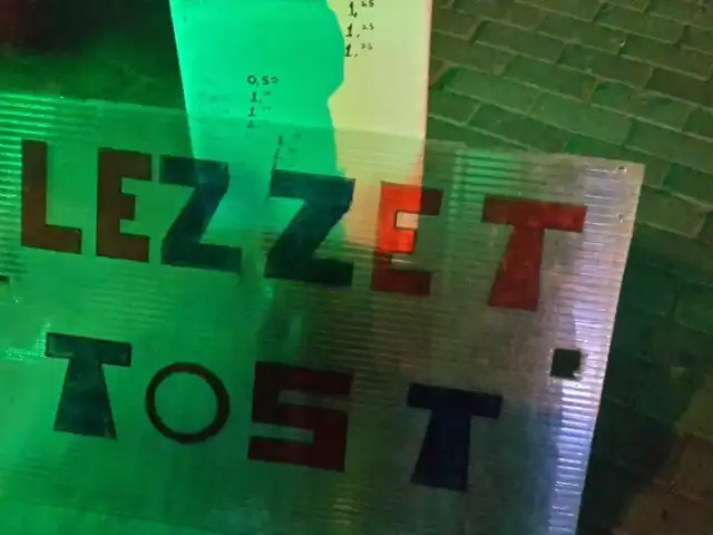Lezzet Tost'nin yemek ve ambiyans fotoğrafları 1
