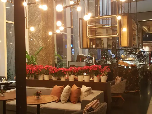 Gambar Makanan Brownmilk Deli - Hotel Swissotel Jakarta PIK Avenue 18