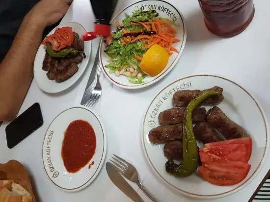 Tarihi Özkan Köftecisi'nin yemek ve ambiyans fotoğrafları 7