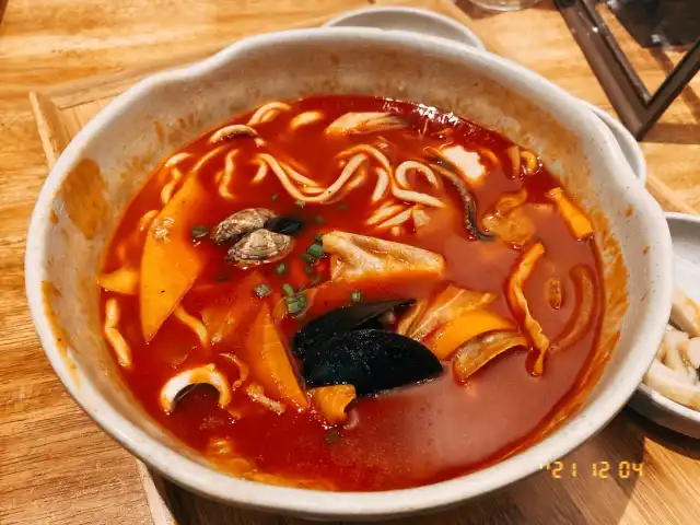 Oiso Korean Traditional Cuisine & Cafe Food Photo 7