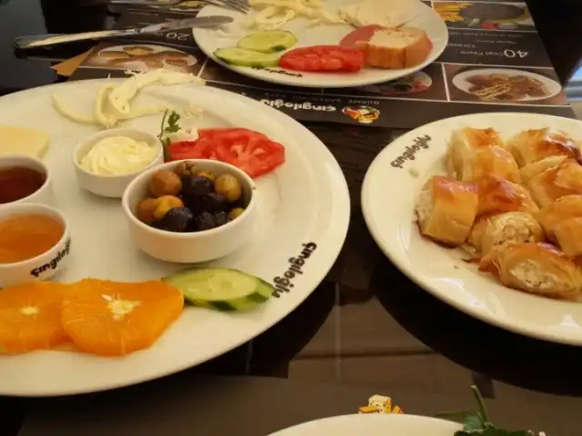 Çıngıloğlu Gurme Şarküteri'nin yemek ve ambiyans fotoğrafları 16