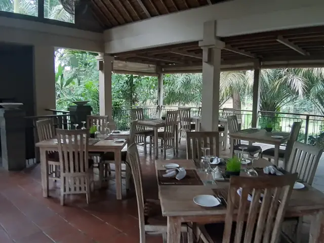 Gambar Makanan The Abangan Restaurant - Puri Sunia Resort 7