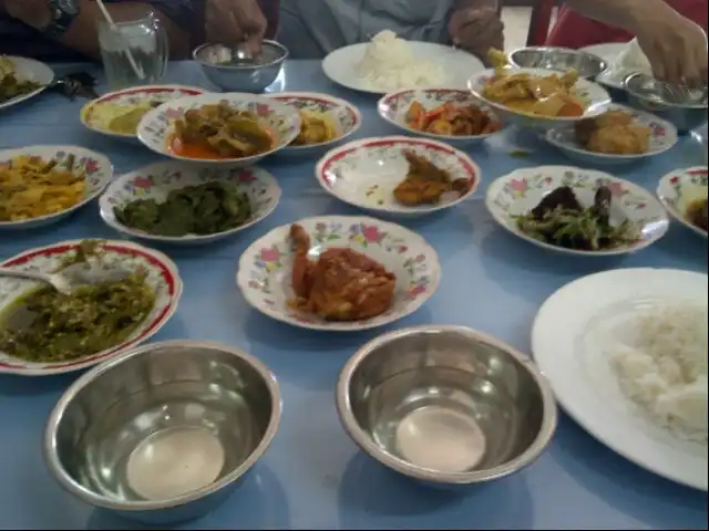 Gambar Makanan RM. Padang Lembah Anai Sepinggan 1