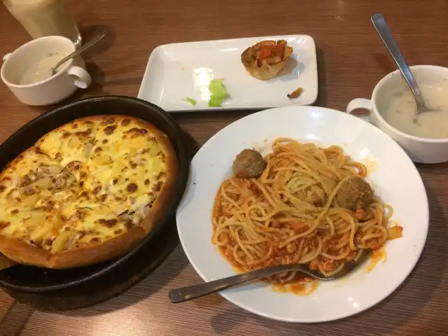 Pizza Hut Food Photo 6