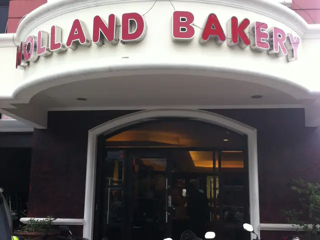 Gambar Makanan Holland Bakery 7