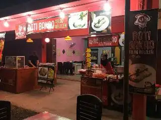 Roti Bakaq Teloq Meleleh