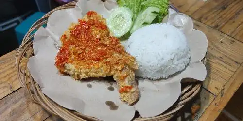 Ayam Geprek Cap Jempol, Graha Permata