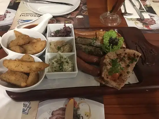 Gambar Makanan Bavarian Haus 18